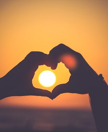 Strach przed odrzuceniem w związku – jak niszczy bliskość od środka